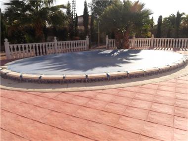 Villa for sale in Catral (Valencia)