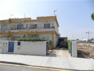 Townhouse for sale in Pilar de la Horadada (Valencia)