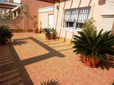 Villa for sale in Pilar de la Horadada (Valencia)