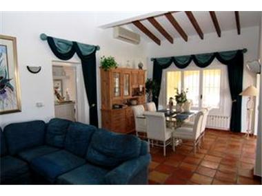 Villa for sale in Pego (Valencia)