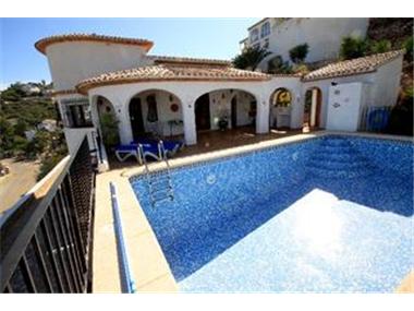 Villa for sale in Pego (Valencia)