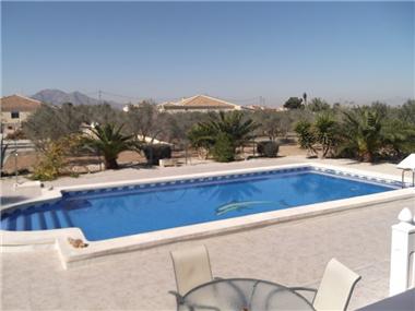 Villa for sale in Catral (Valencia)