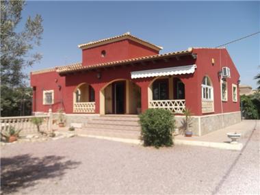 Villa for sale in Catral (Valencia)