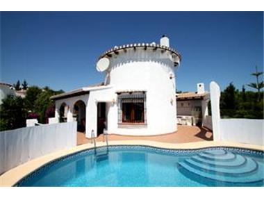 Villa for sale in Pego (Valencia)
