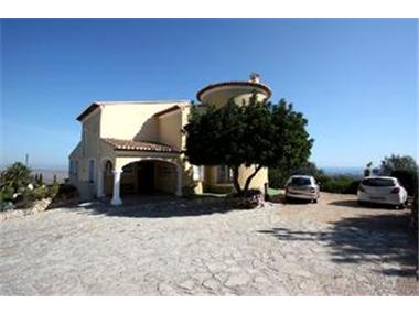 Villa for sale in Pego (Valencia)