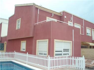 Townhouse for sale in Almoradi (Valencia)