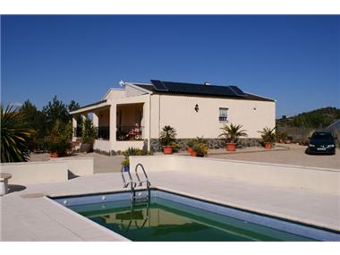 Villa for sale in Montroy (Valencia)