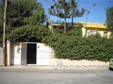 Villa for sale in Los Alcazares (Murcia)