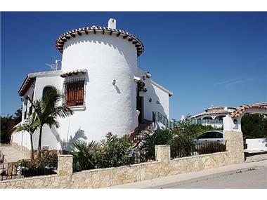 Villa for sale in Rafol de Almunia (Valencia)