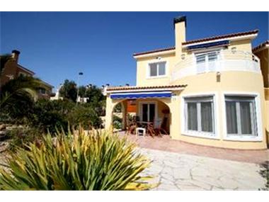 Villa for sale in Gata de Gorgos (Valencia)