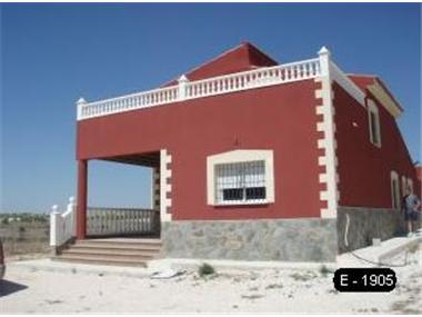 Villa for sale in Pinoso (Valencia)