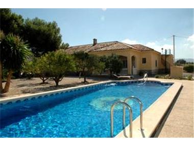 Villa for sale in El Carmoli (Murcia)