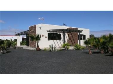 Villa for sale in Lajares (Canary Islands)
