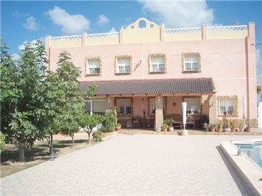 Villa for sale in Daya Nueva (Valencia)