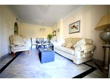 Apartment for sale in Puerto Banus (Andalucia)