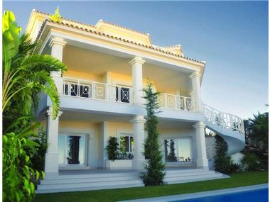 Villa for sale in El Madronal (Andalucia)