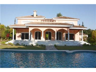 Villa for sale in El Madronal (Andalucia)