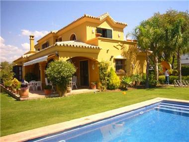 Villa for sale in Urbanizacion La Zagaleta (Andalucia)