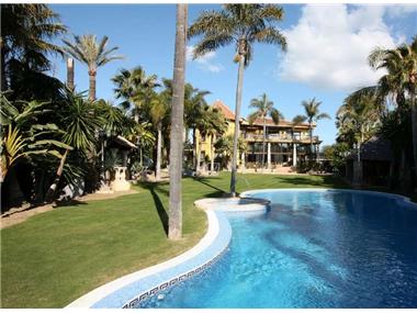 Villa for sale in Riviera Del Sol (Andalucia)