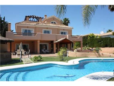 Villa for sale in Riviera Del Sol (Andalucia)
