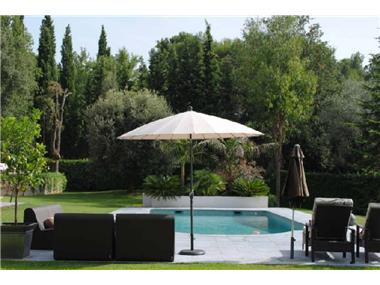 House for sale in Le Rouret (Provence-Alpes-Cote d'Azur)