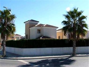 Villa for sale in Guardamar de la Segura (Valencia)