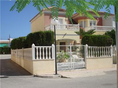 Townhouse for sale in Torrevieja (Valencia)