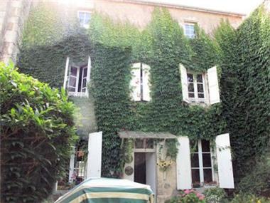 House for sale in Mansle (Poitou-Charentes)
