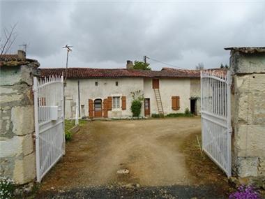 Other for sale in Ruffec (Poitou-Charentes)