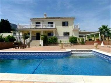 Villa for sale in Alhaurin de la Torre (Andalucia)