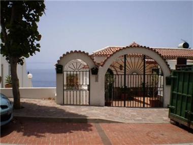 - Apartment for sale in Los Gigantes (Canary Islands)
