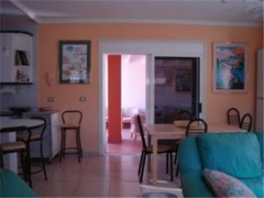 - Villa for sale in Adeje (Canary Islands)