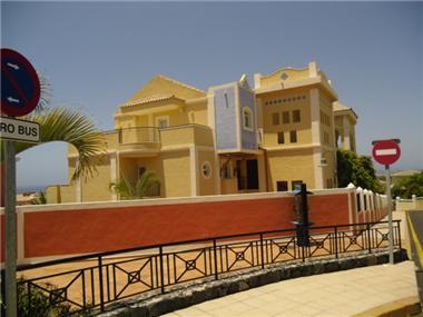 - Penthouse for sale in Los Cristianos (Canary Islands)
