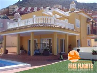 - Villa for sale in Torviscas (Canary Islands)