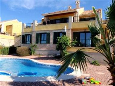 Villa for sale in Algorfa (Valencia)
