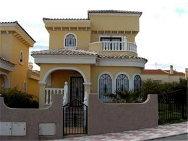 Villa for sale in La Marina (Valencia)