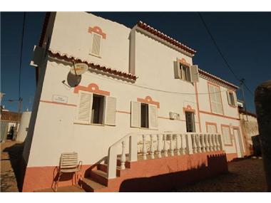 Villa / Townhouse for sale in Figueira (Faro)