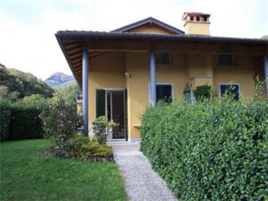 Villa for sale in Gravedona