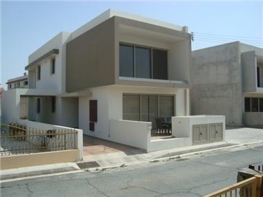 Terraced House for sale in