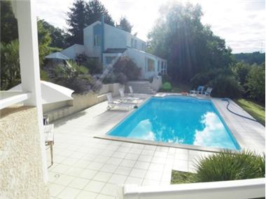 Villa for sale in Pau