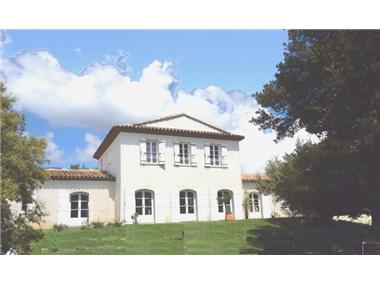 Villa for sale in Cucuron