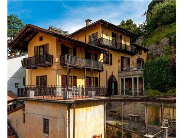 House/villa for sale in Torno