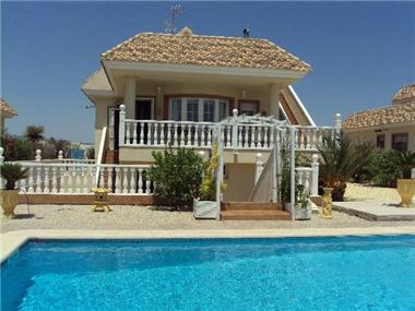 Villa / Detached for sale in Santomera