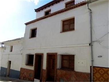 Townhouse for sale in Alozaina