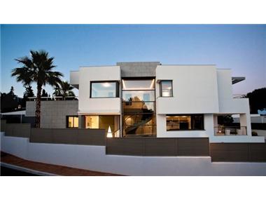 Villa for sale in Nagueles