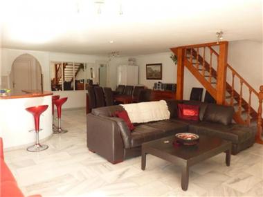 Villa for sale in Fuengirola