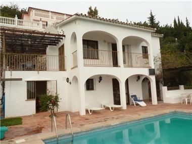 Villa for sale in Fuengirola