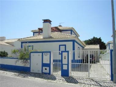 Villa for sale in Sesimbra