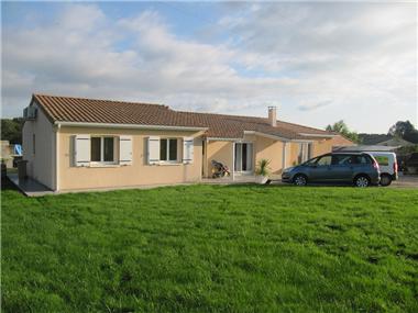 New House for sale in Les Salles-de-Castillon