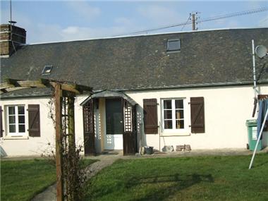 Cottage for sale in Desertines